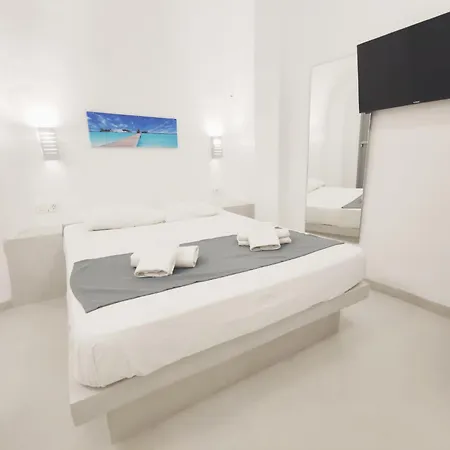Azure Budget Rooms, Center Apartmán